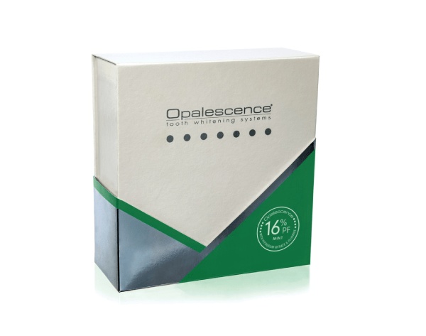 Opalescence PF 16% Patient Kit: At Home Teeth Whitening (8 x 1.2 ml syringes)