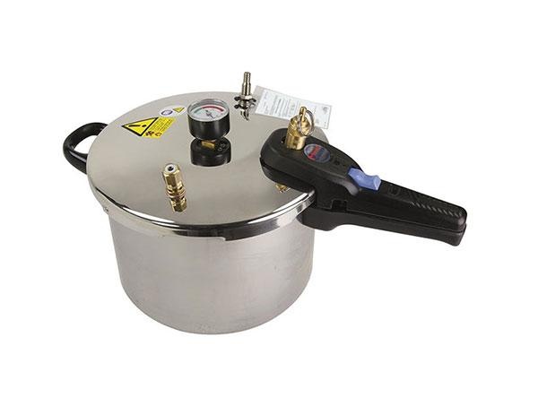 Pneumatic polymerizing pot