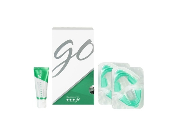 Opalescence Go 6%: patient whitening kit