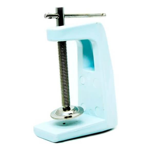 Clamp for lamp clamping