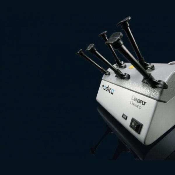 RADICAL Syringe Heater for Dental Composite Materials